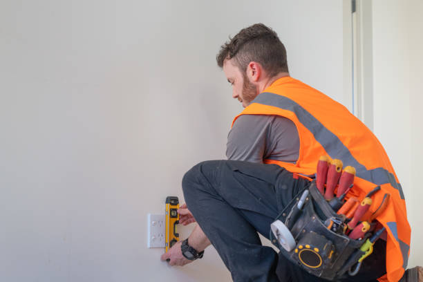 Best Emergency Electrical Repair  in Oswego, IL